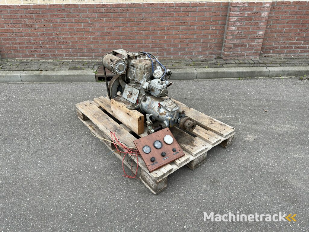 Volvo Penta C-10 bootmotor benzine 10pk