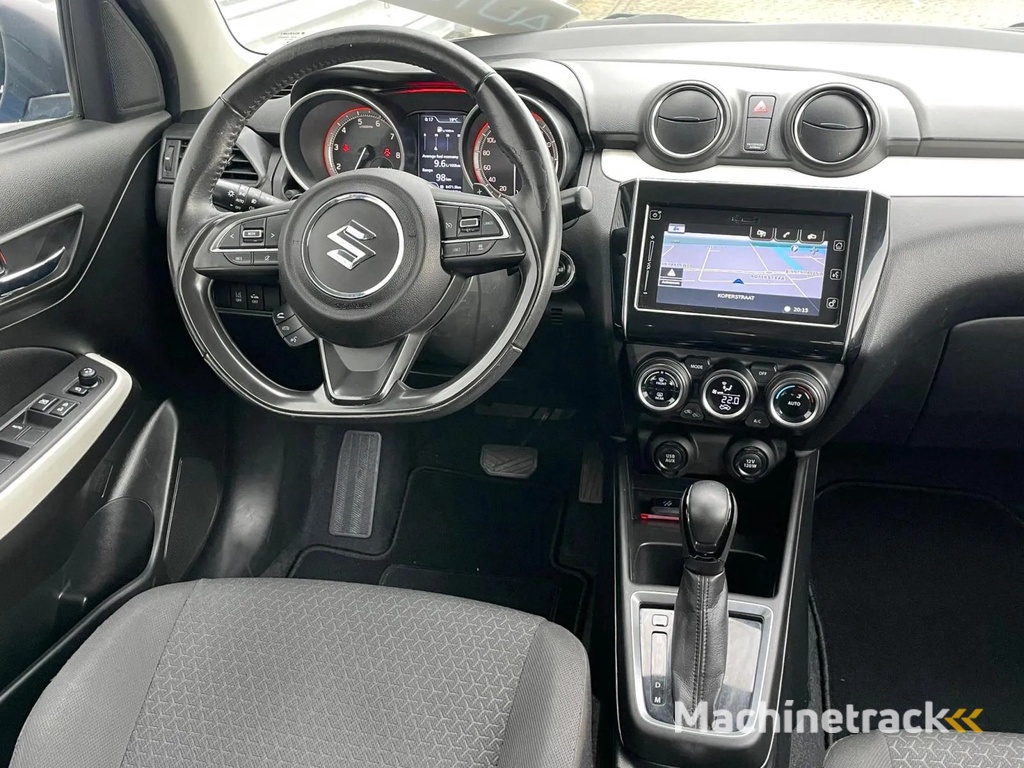 Suzuki Swift 1.0 1 JAAR GARANTIE !! / AUT / Airco / Navigatie