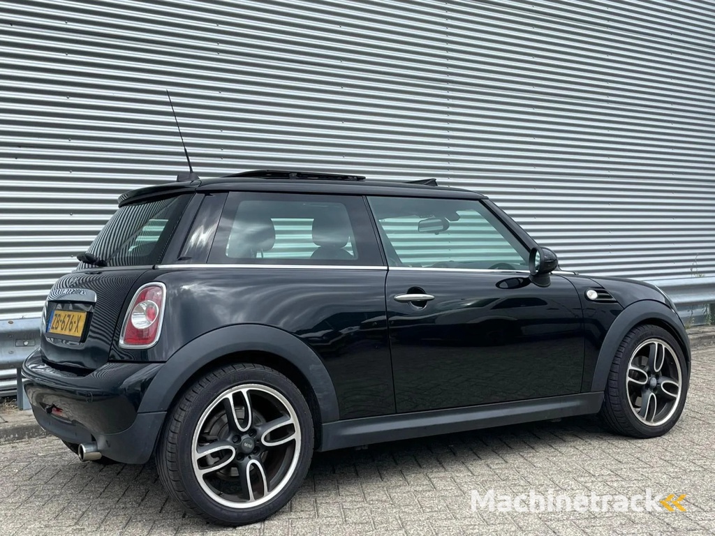 MINI Mini 1.6 One Chili