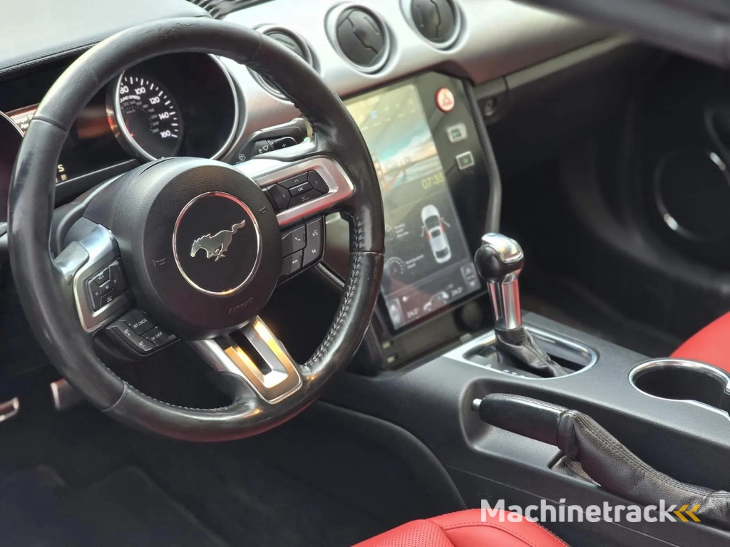 Ford Mustang Convertible 2.3 EcoBoost Navi / Groot scherm carplay / Leder / Airco