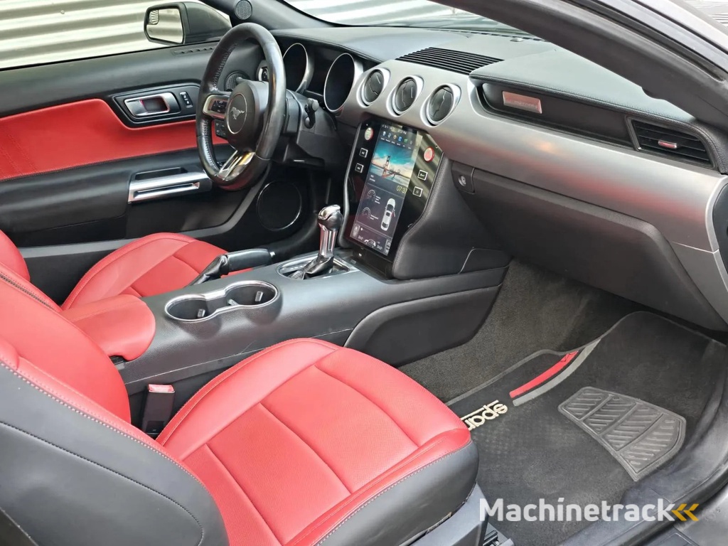 Ford Mustang Convertible 2.3 EcoBoost Navi / Groot scherm carplay / Leder / Airco