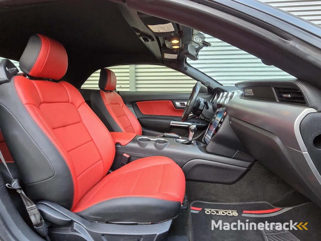 Ford Mustang Convertible 2.3 EcoBoost Navi / Groot scherm carplay / Leder / Airco