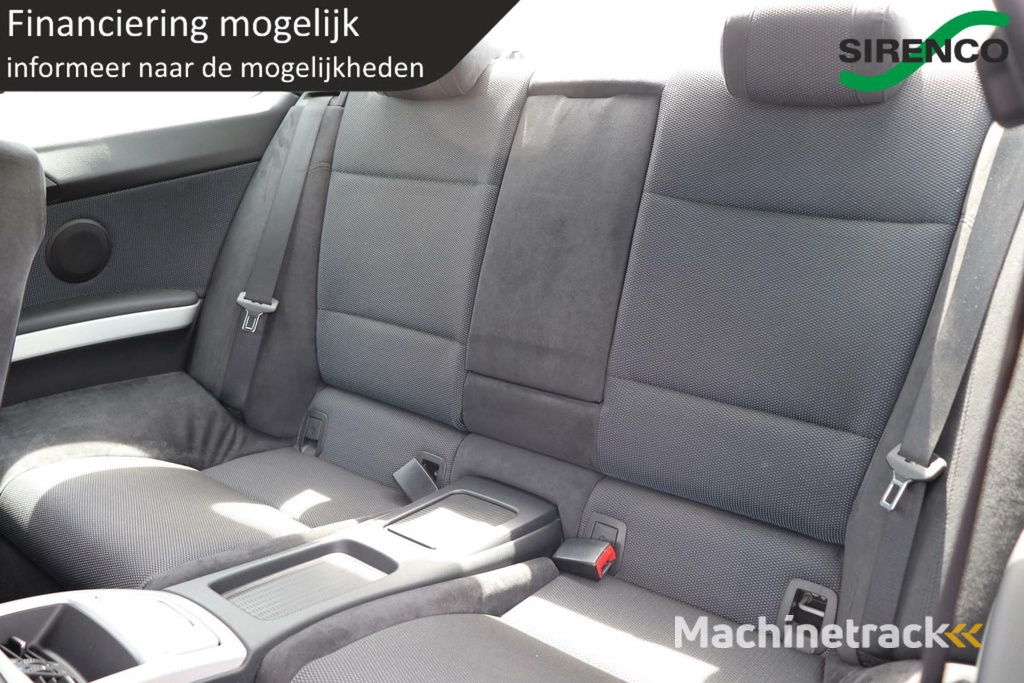 BMW 320i Coupé M-Pakket | Parelwit | 6-bak | Premium Audio | Bi-Xenon  | sportzetels