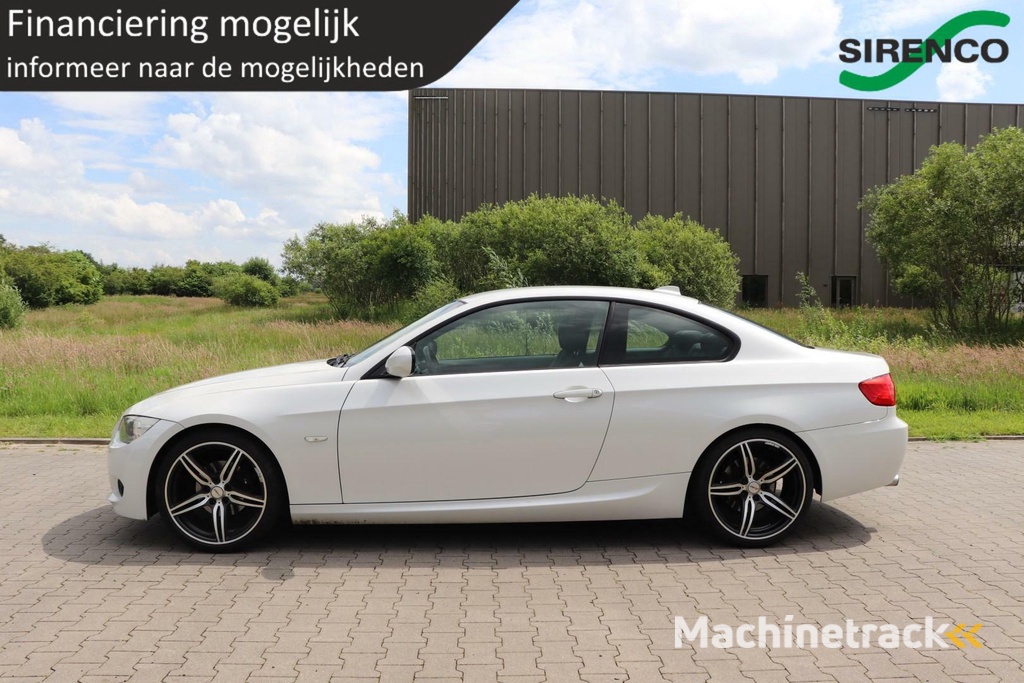 BMW 320i Coupé M-Pakket | Parelwit | 6-bak | Premium Audio | Bi-Xenon  | sportzetels