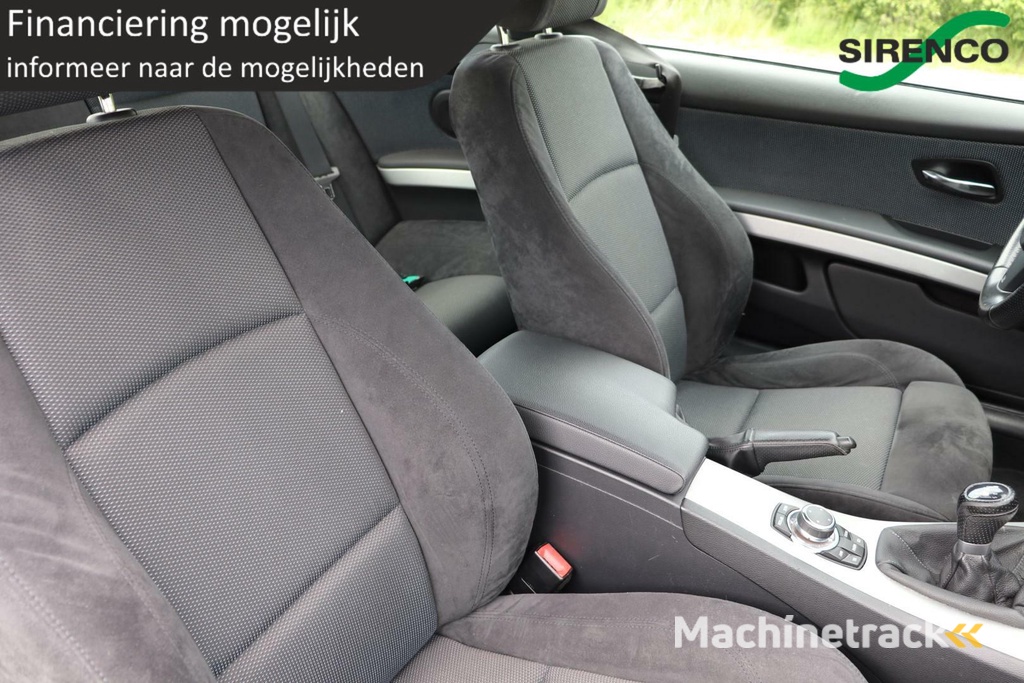 BMW 320i Coupé M-Pakket | Parelwit | 6-bak | Premium Audio | Bi-Xenon  | sportzetels