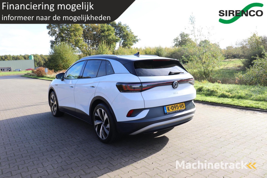 Volkswagen ID.4 First 77 kWh deels leder trekhaak adaptive cruise met lane asist carplay en android auto sfeerverlichting