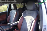 Minituur van Volkswagen ID.4 First 77 kWh deels leder trekhaak adaptive cruise met lane asist carplay en android auto sfeerverlichting