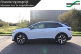 Minituur van Volkswagen ID.4 First 77 kWh deels leder trekhaak adaptive cruise met lane asist carplay en android auto sfeerverlichting