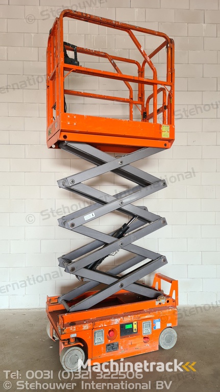 Dingli UCPT0607DCS (BJ 2016) hoogwerker schaarhoogwerker