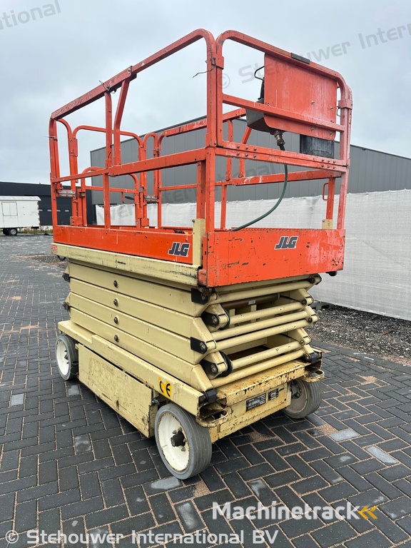 JLG 3246-E2
