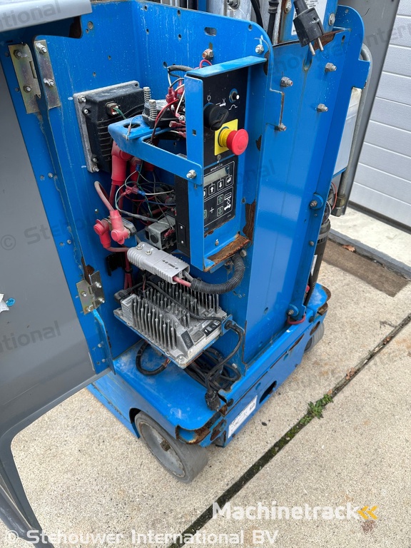 Genie GR12 mast hoogwerker masthoogwerker GRC12