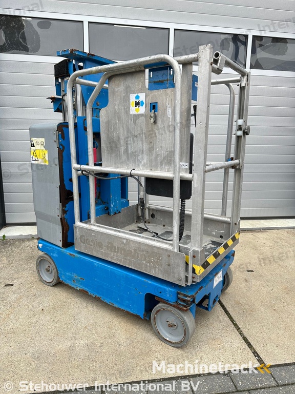 Genie GR12 mast hoogwerker masthoogwerker GRC12