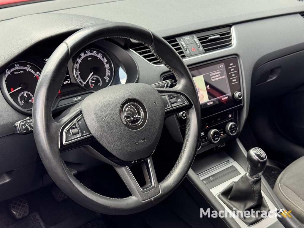 ŠKODA Octavia Combi 1.5 TSI Greentech Ambition Business | RIJKLAAR | Clima | Navi | Cruise