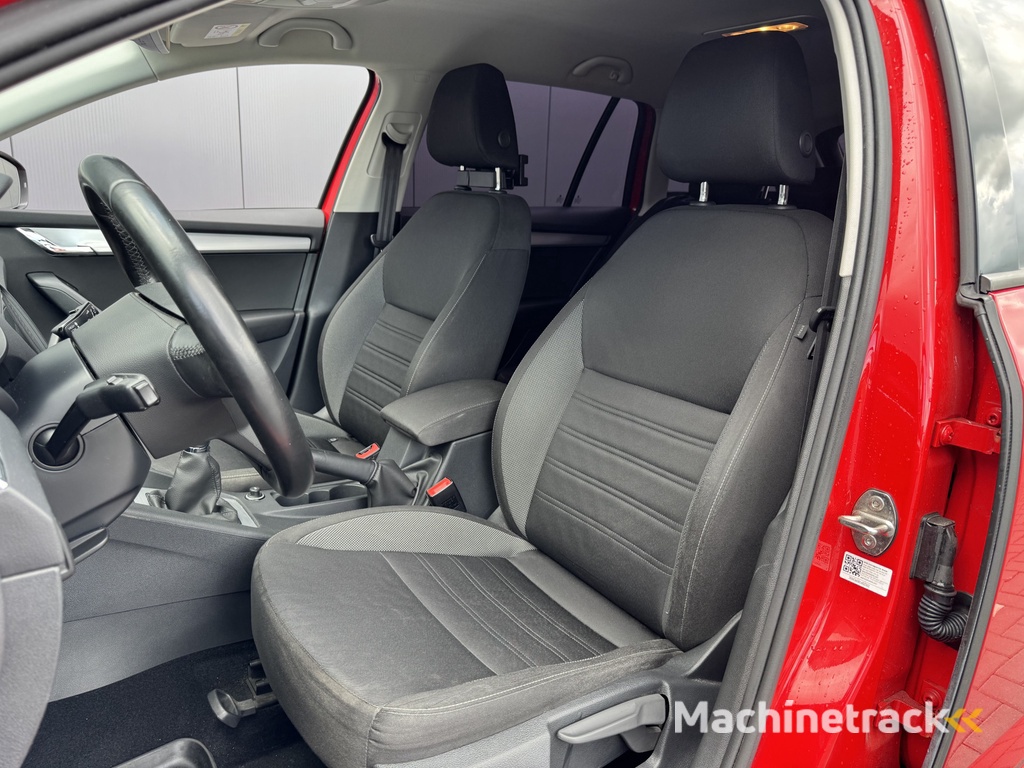 ŠKODA Octavia Combi 1.5 TSI Greentech Ambition Business | RIJKLAAR | Clima | Navi | Cruise