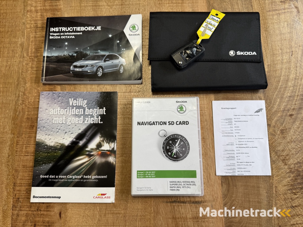 ŠKODA Octavia Combi 1.5 TSI Greentech Ambition Business | RIJKLAAR | Clima | Navi | Cruise