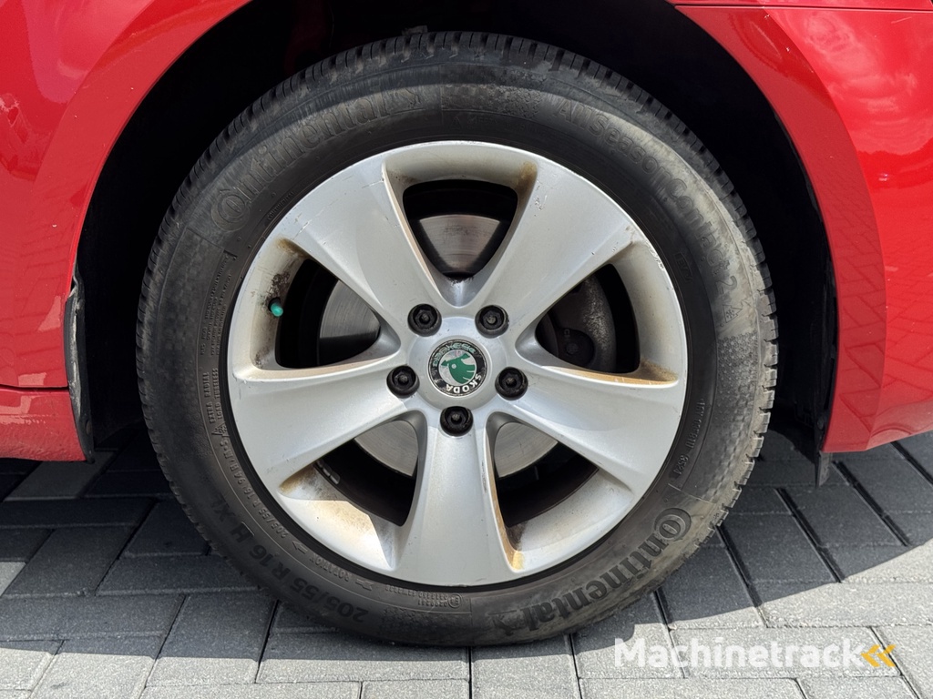 ŠKODA Octavia Combi 1.5 TSI Greentech Ambition Business | RIJKLAAR | Clima | Navi | Cruise