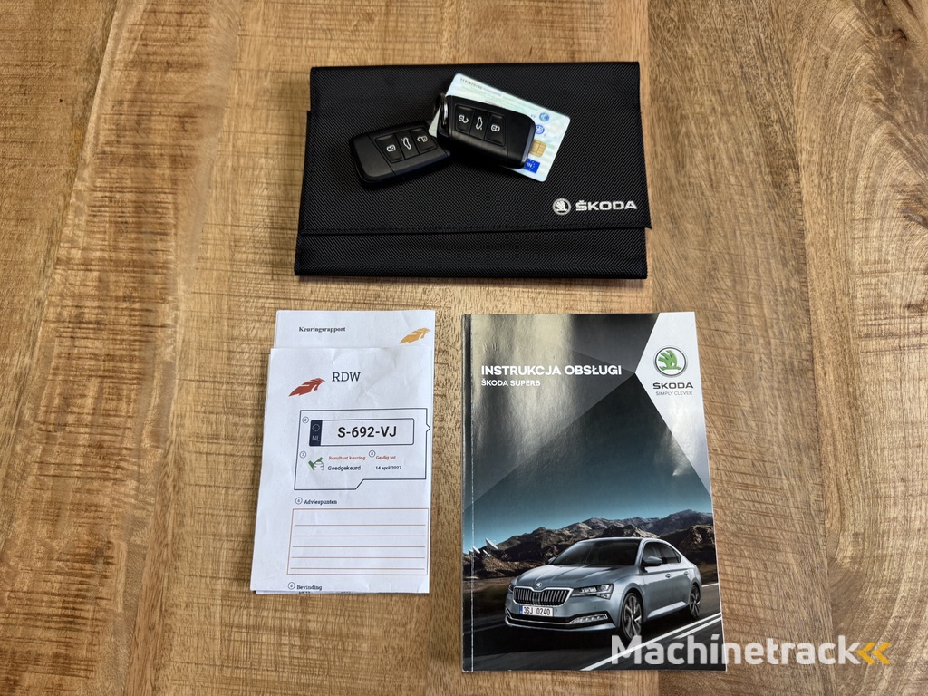 ŠKODA Superb Combi 1.5 TSI ACT Business Edition | Cruise | Apple/ android carplay | Climate
