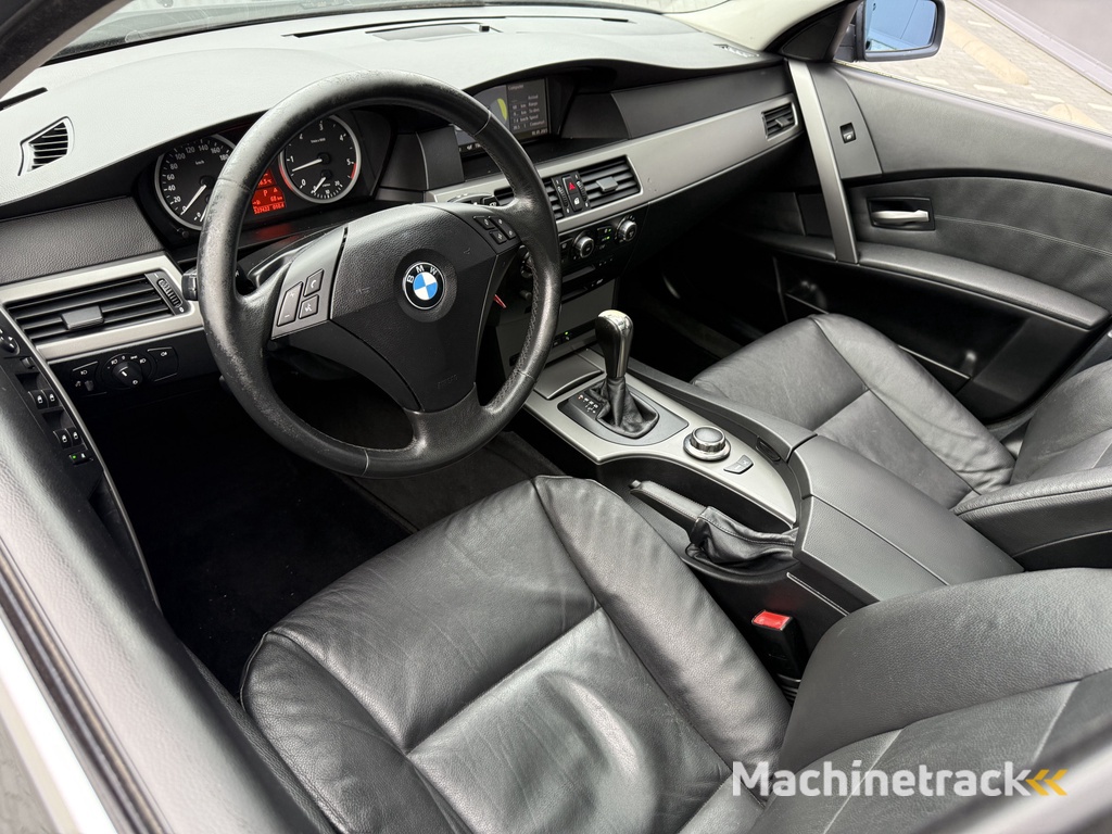 BMW 5-serie Touring 525d High Executive | Nieuw binnen |APK tot 04-2026! | Leder