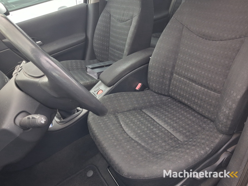 Renault Laguna Grand Tour 2.0-16V Dynamique