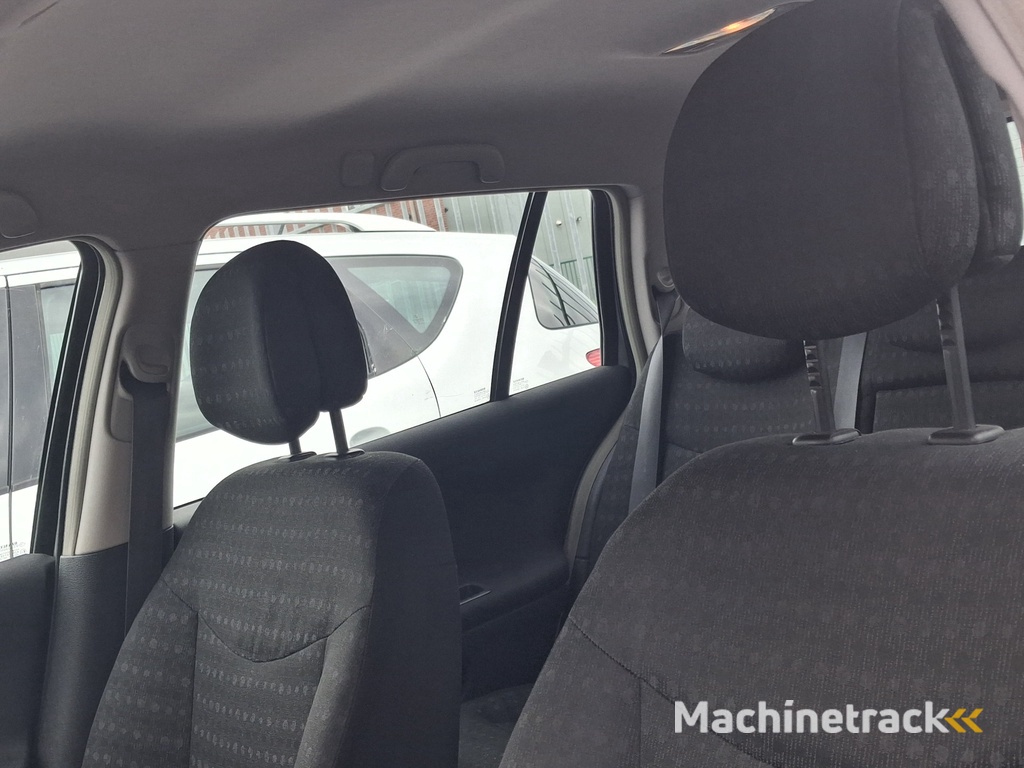 Renault Laguna Grand Tour 2.0-16V Dynamique