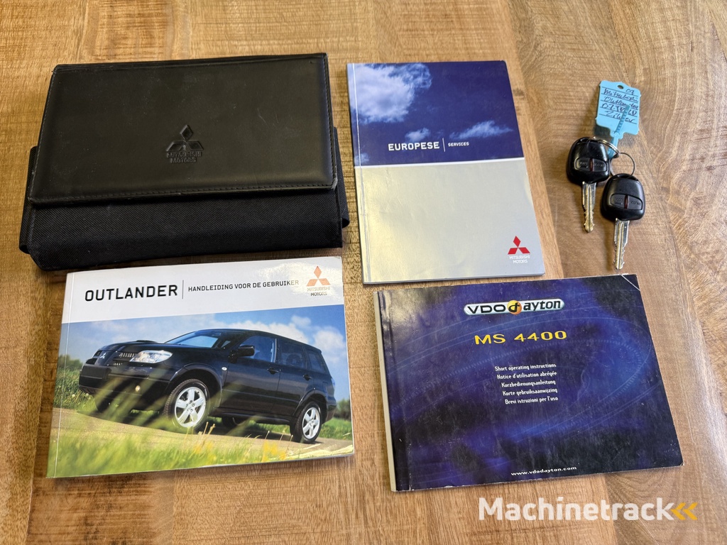 Mitsubishi Outlander Sport 2.0 Invite+