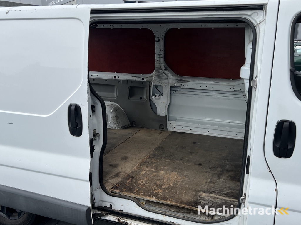 Renault Trafic 2.5 dCi T29 L2H1