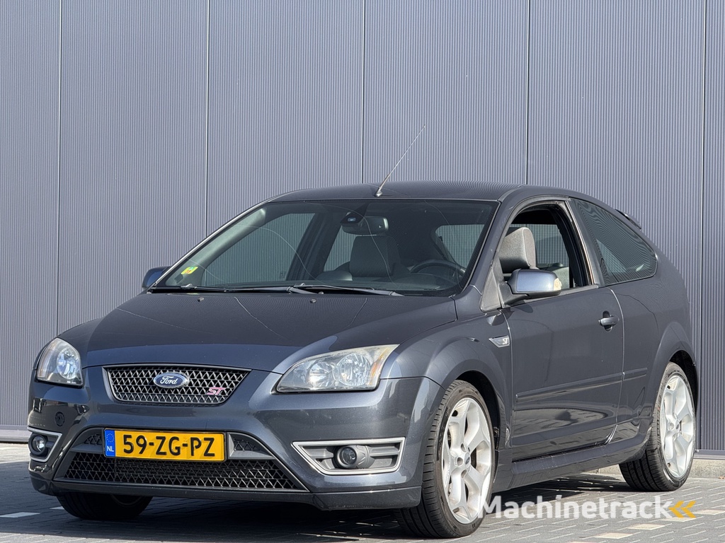 Ford Focus 2.5-20V ST