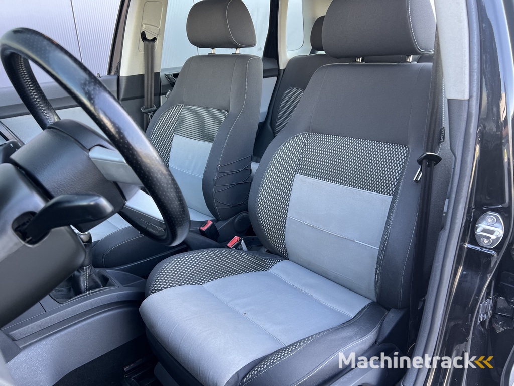 Volkswagen Polo 1.6-16V Cross