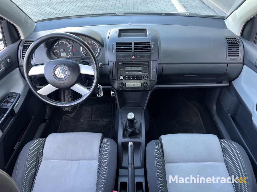 Volkswagen Polo 1.6-16V Cross