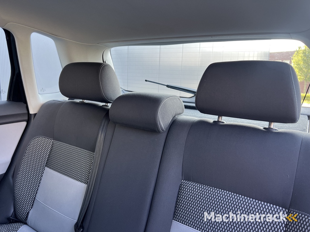 Volkswagen Polo 1.6-16V Cross