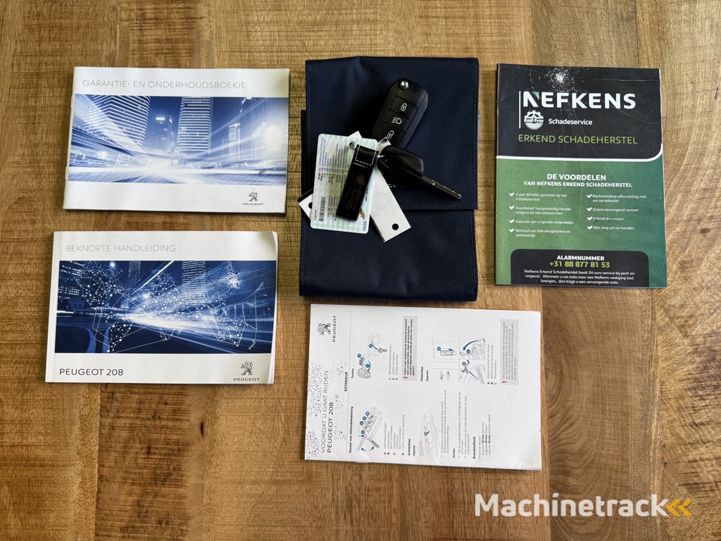 Peugeot 208 1.2 PureTech Signature