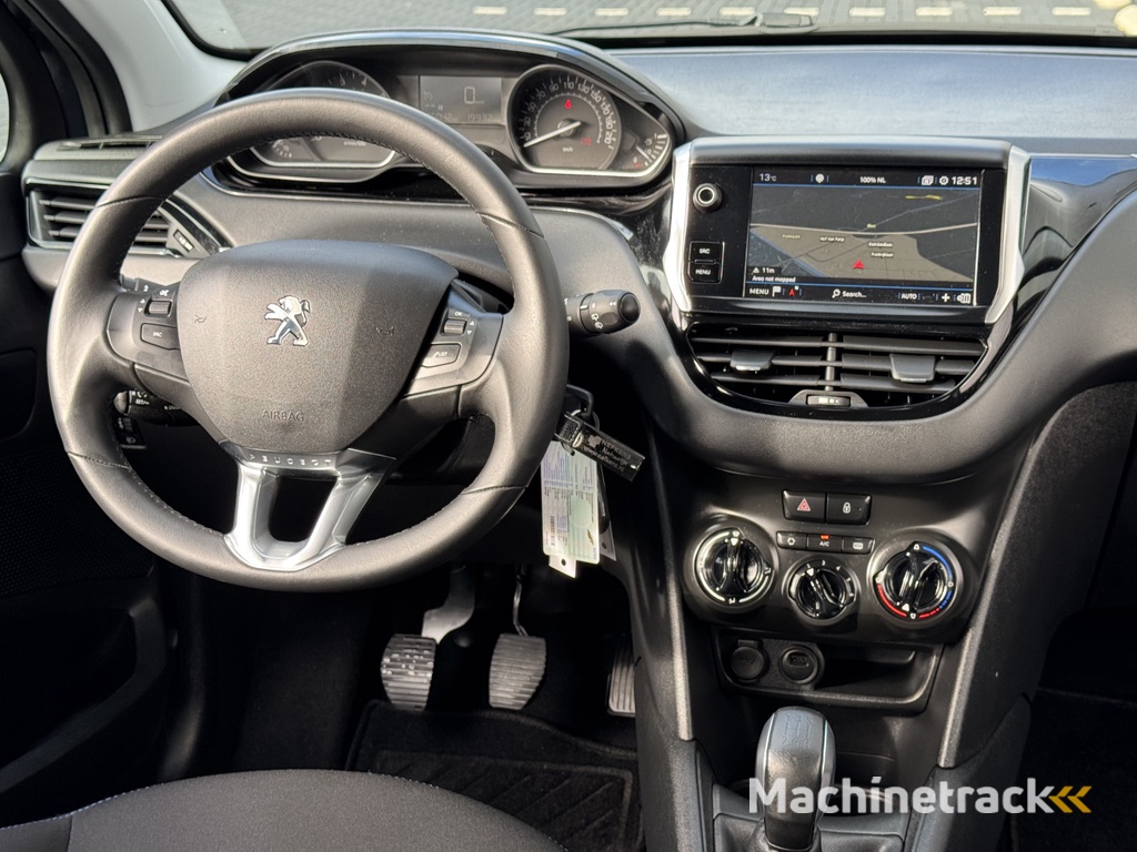 Peugeot 208 1.2 PureTech Signature