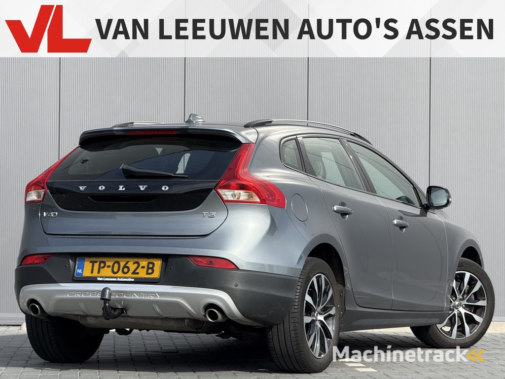 Volvo V40 Cross Country 1.5 T3 Dynamic Edition