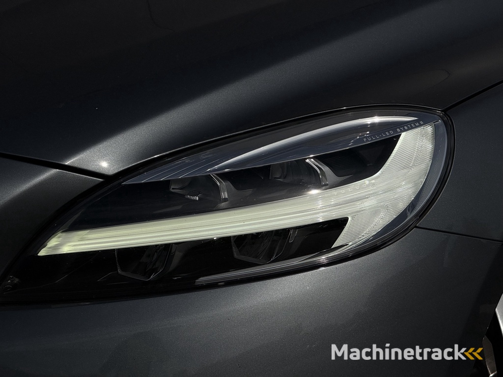 Volvo V40 Cross Country 1.5 T3 Dynamic Edition