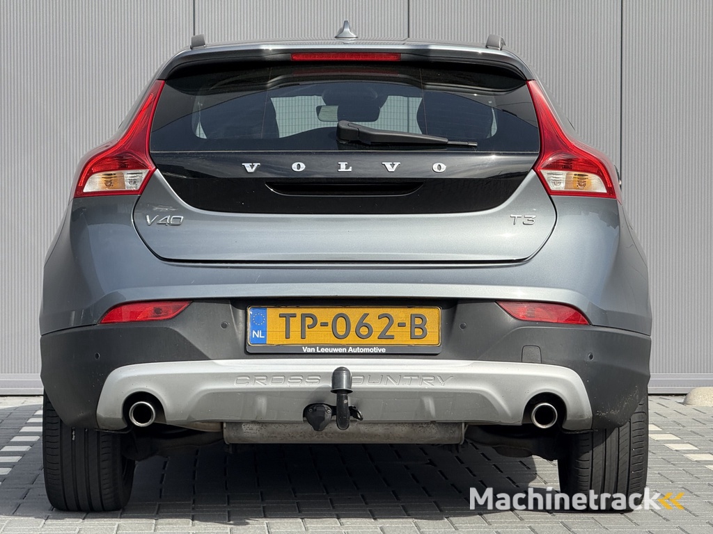 Volvo V40 Cross Country 1.5 T3 Dynamic Edition