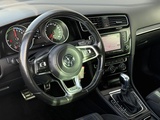 Miniaturansicht von Volkswagen Golf 1.4 TSI GTE Connected Series | RIJKLAAR | BTW | Leder | Navi