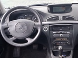 Miniaturansicht von Renault Laguna Grand Tour 2.0-16V Dynamique