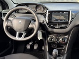 Miniaturansicht von Peugeot 208 1.2 PureTech Signature