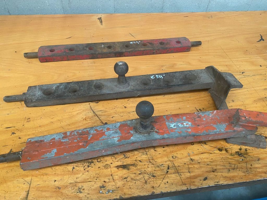 diverse gatenbalken van €25,-