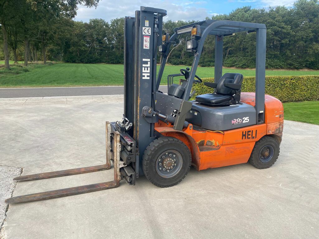 2.5 ton heftruck 3.3 mast diesel