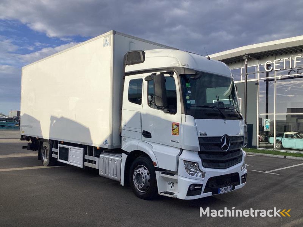 Mercedes Actros