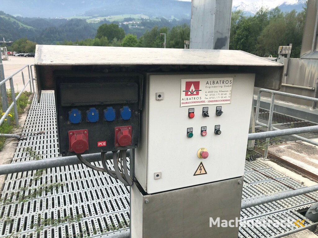 LKW-Reifenwaschanlage