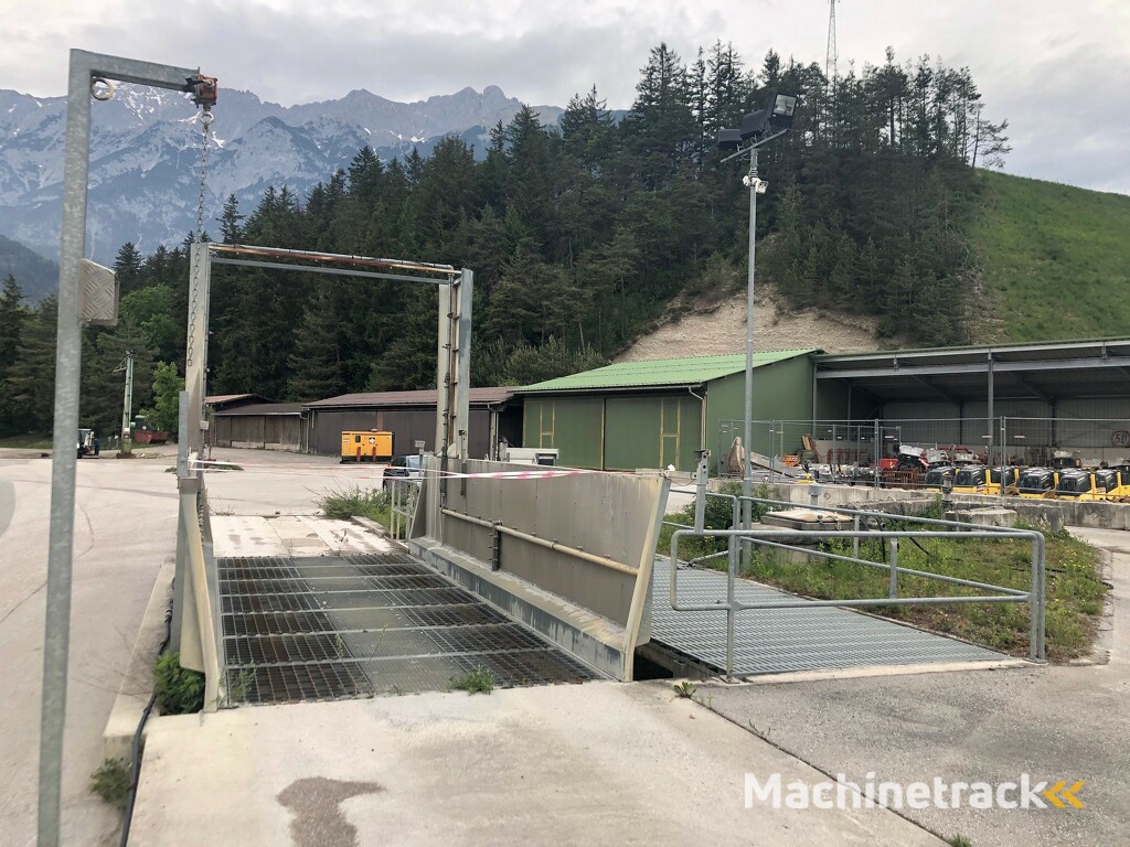 LKW-Reifenwaschanlage