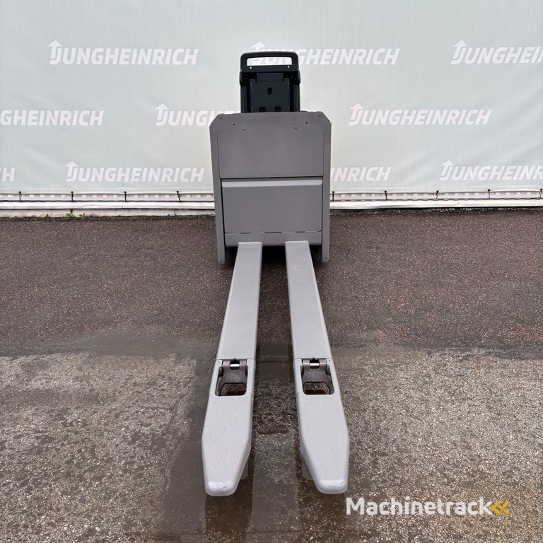 Jungheinrich ECE 225 HP 2400mm