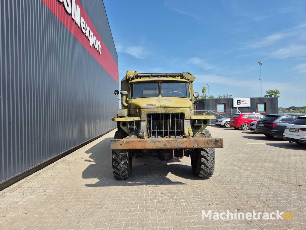 URAL Ural 375 box truck