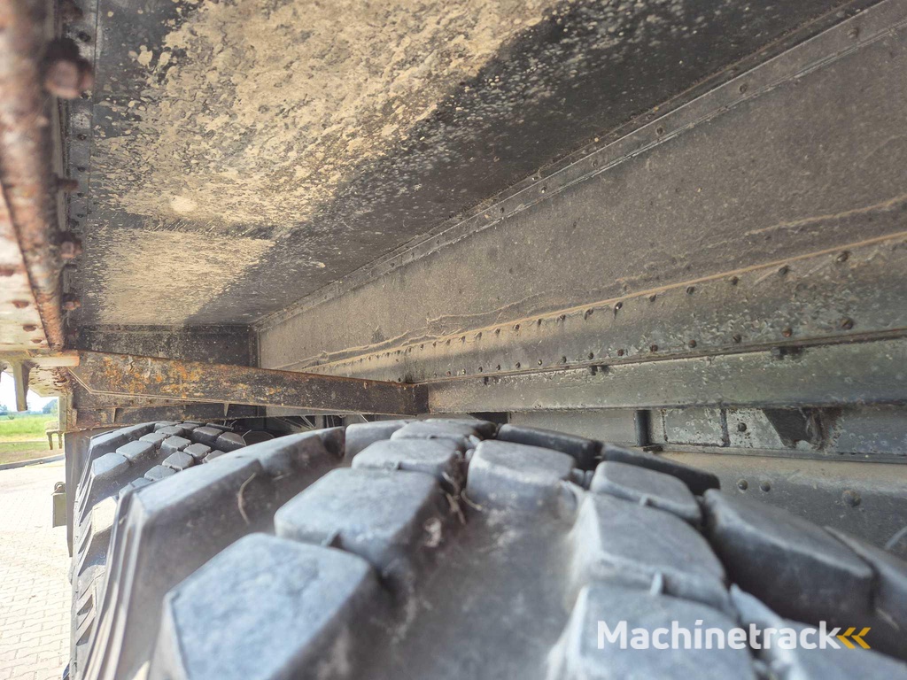 URAL Ural 375 box truck