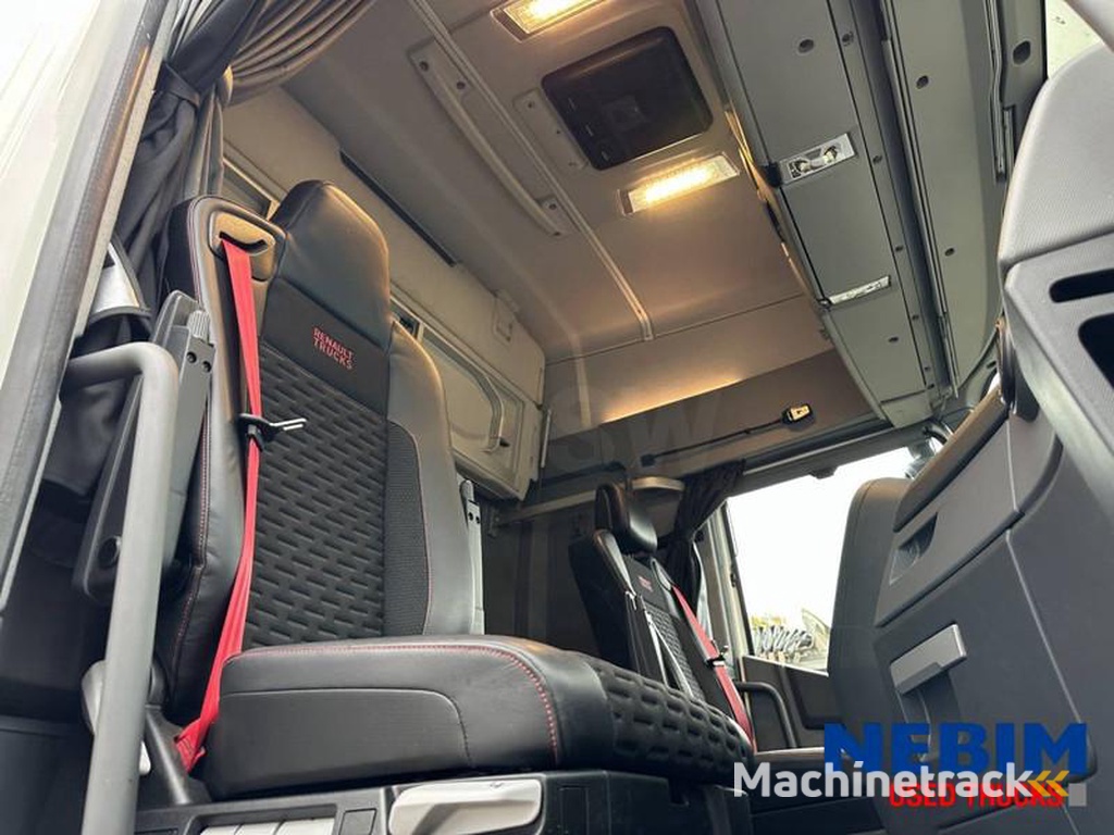 Renault T520-4x2-High-Parking-Airco