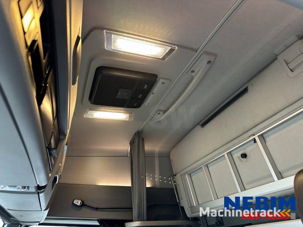 Renault T520-4x2-High-Parking-Airco