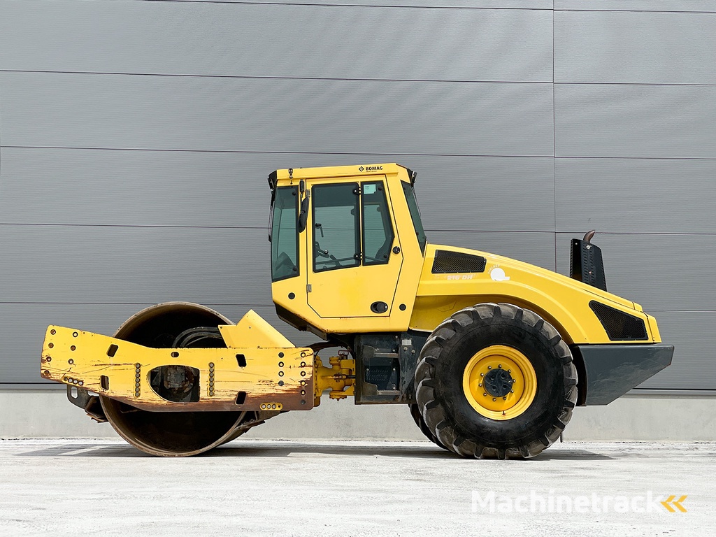 BOMAG BW 216 DH-4i