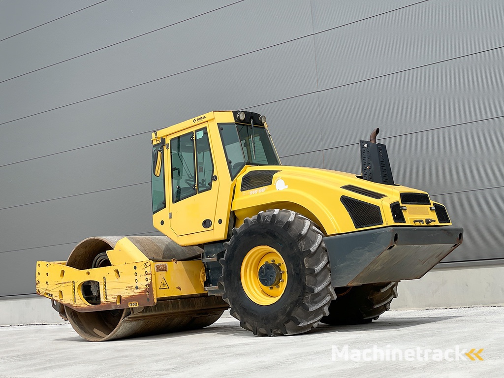 BOMAG BW 216 DH-4i